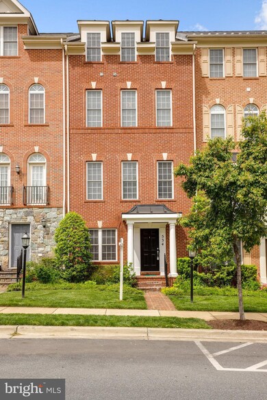 534 Whetstone Glen St, Gaithersburg, MD 20877 - photo 2