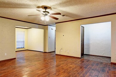 1500 N Gaines St, Ennis, TX 75119 - photo 4