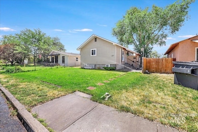 121 7th Ave S unit A & B, Buhl, ID 83316 - photo 2