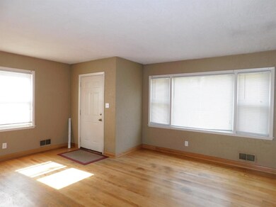 3326 Franklin St, Highland, IN 46322 - photo 6