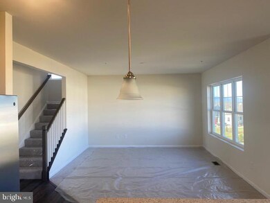 17810 Stripes Dr, Hagerstown, MD 21740 - photo 4