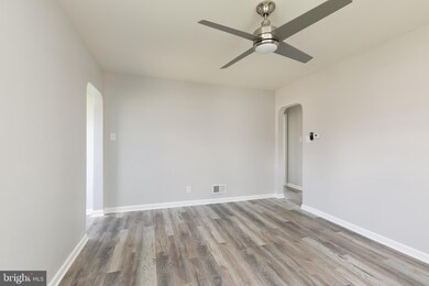 548 Mantua Ave, Paulsboro, NJ 08066 - photo 7