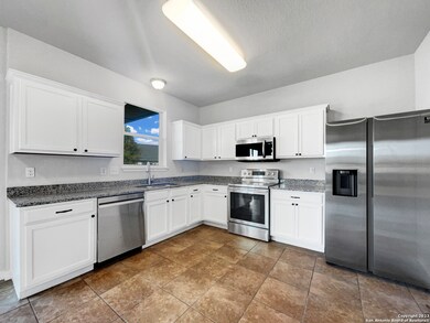 11107 Durham Bend, San Antonio, TX 78254 - photo 2