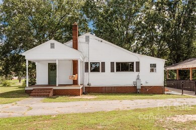 4707 Rainbow Dr, Kannapolis, NC 28081 - photo 2