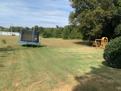 203 Saddlewood Dr, Shelbyville, TN 37160 - photo 7