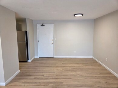 136 Mammoth Rd unit 25, Hooksett, NH 03106 - photo 5