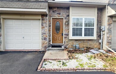 5517 Tanglewood Ln, Allentown, PA 18106 - photo 4