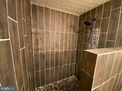 219 Jp Fletcher Ln, Cross Junction, VA 22625 - photo 7