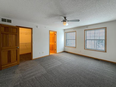 8322 Labont Way, Eden Prairie, MN 55344 - photo 4