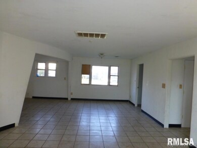 3034 E Elm St, Springfield, IL 62702 - photo 3