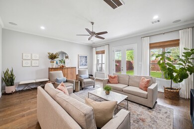 325 Aurora St, Houston, TX 77008 - photo 7