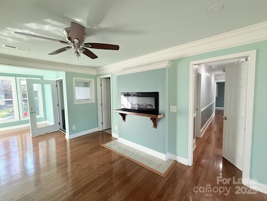 6124 Williams Rd, Charlotte, NC 28215 - photo 3