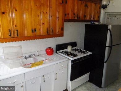 1047 Church St, Brooklyn, MD 21225 - photo 6