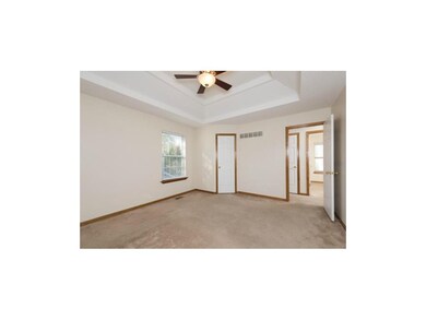 Master bedroom - alternate view