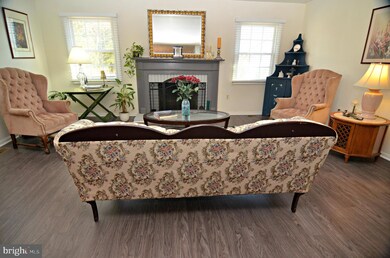 12200 Cedarbrook Ln, Laurel, MD 20708 - photo 2