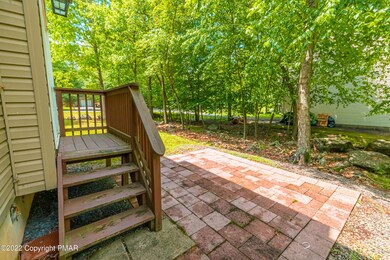 105 Locust Dr, East Stroudsburg, PA 18301 - photo 3