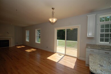 3 Harvest Ct unit 2, MerriMacK, NH 03054 - photo 5