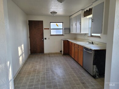 144 Kerry St, Marsing, ID 83639 - photo 3