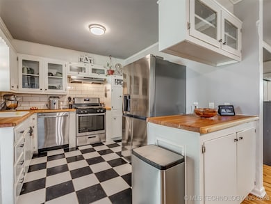 7449 E 30th Place, Tulsa, OK 74129 - photo 2