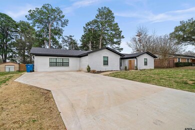 2804 2804 Redbud, Kilgore, TX 75662 - photo 2