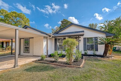 6302 French Chateau Dr, Houston, TX 77088 - photo 3