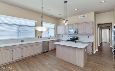 3382 W Harrison St-large-008-018-TOD0657