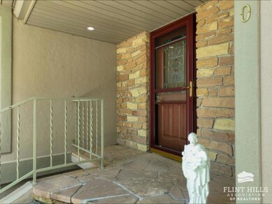 300 W Durink St, Saint Marys, KS 66536 - photo 7