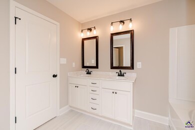 128 Red Tail Cir, Powersville, GA 31008 - photo 4