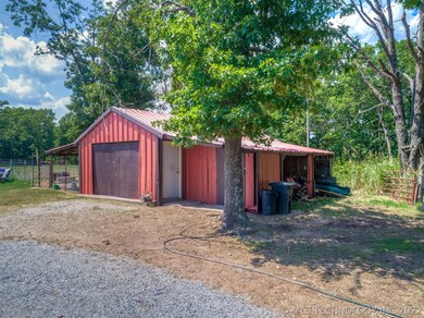 Barn/shop with fresh coat of paint