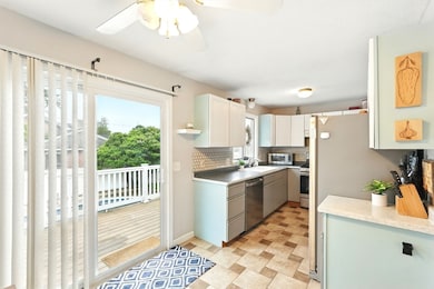 19 Arnold Ave, Chicopee, MA 01013 - photo 5