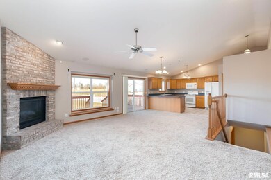 1940 W 59th St, Davenport, IA 52806 - photo 3