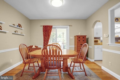 513 Lawrence Ave, Reading, PA 19609 - photo 5