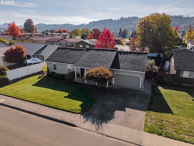 1204 E Second Ave, Sutherlin, OR 97479 - photo 4