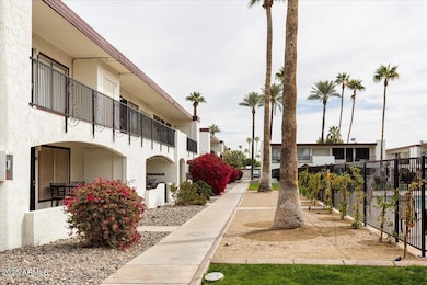 240 S Old Litchfield Rd unit 212, Litchfield Park, AZ 85340 - photo 5