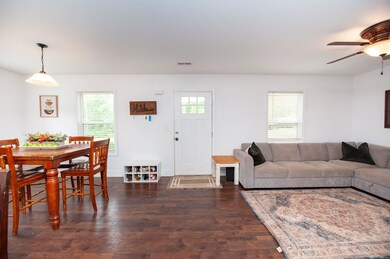 131 Lockman St, Inman, SC 29349 - photo 6