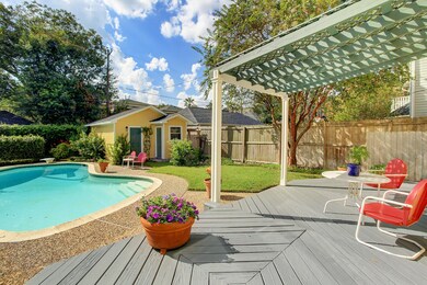 1311 Arlington St, Houston, TX 77008 - photo 3