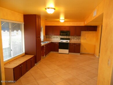7 - Kitchen