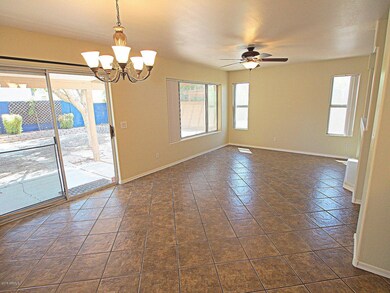 6 Dining Family room