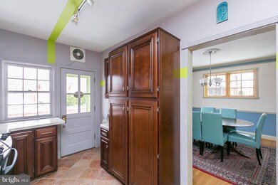 2430 Pelham Ave, Baltimore, MD 21213 - photo 7