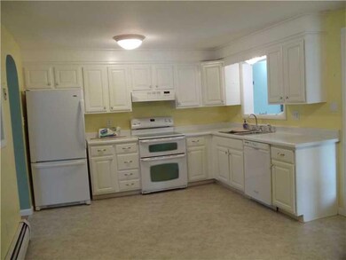 15 Memorial Dr, Biddeford, ME 04005 - photo 2