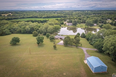 8029 SW 61st St unit House E, Topeka, KS 66610 - photo 5