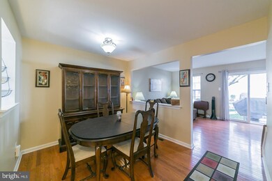 104 Carlton Ct, Harleysville, PA 19438 - photo 5