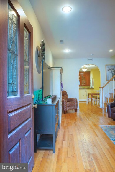 618 5th St NE, Washington, DC 20002 - photo 2