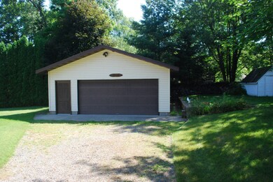 Detached Garage