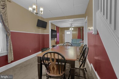 215 E Locust St, Mechanicsburg, PA 17055 - photo 7