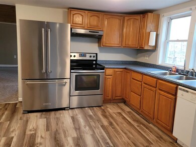 14 Acre St, Bennington, NH 03442 - photo 4