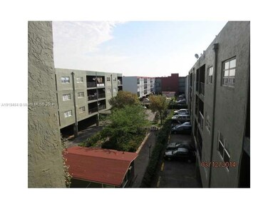 The Palmetto Residence unit 302, Hialeah, FL 33012 - photo 3