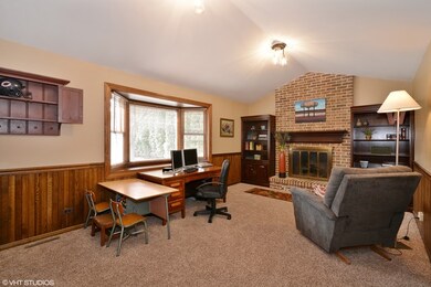 29W113 Wagner Rd, Naperville, IL 60564 - photo 7