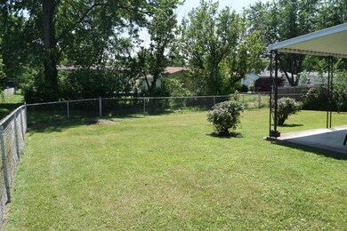 6121 Herron Ct, Louisville, KY 40229 - photo 6