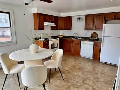 449 N Saint Bernard Dr unit 451, de Pere, WI 54115 - photo 6